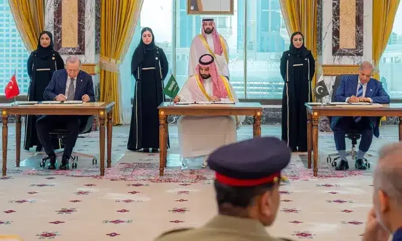 Iran Reportedly Seeks Entry Into Mecca Defence Pact Alongside Pakistan, Saudi Arabia, and Turkiye