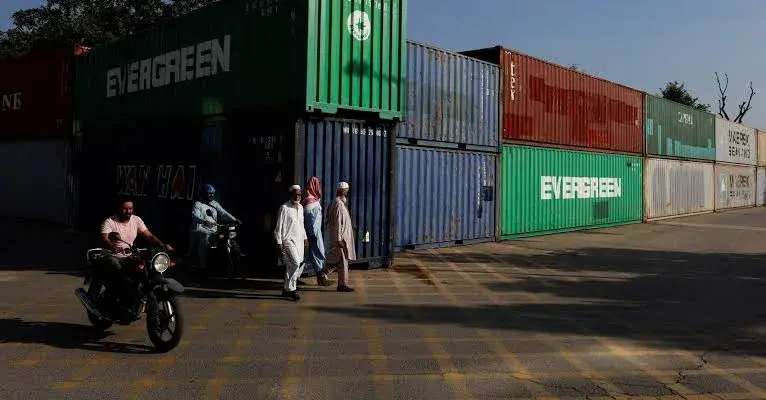 Peshawar Roads Reopen as Traffic and Markets Resume Normal Operations