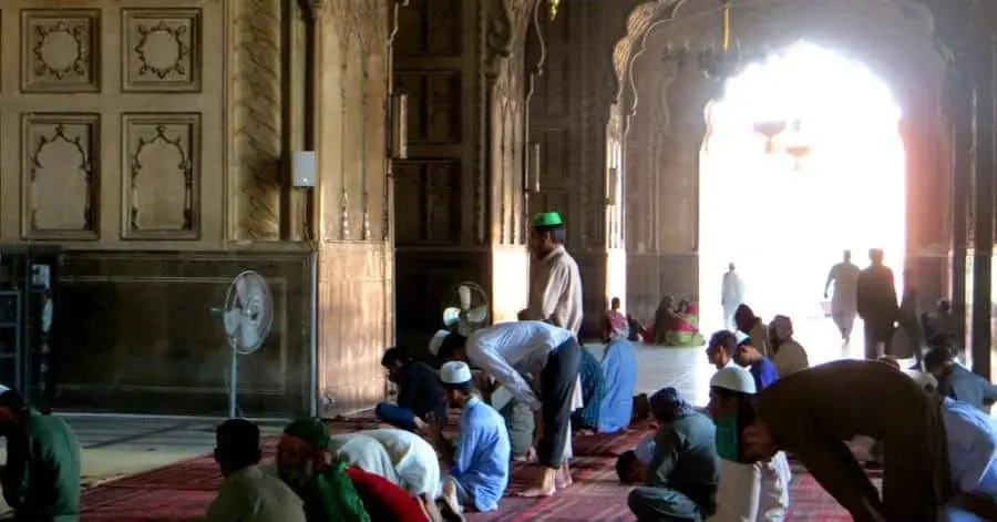 Punjab Disburses Rs 14.5 Billion in Financial Aid to Mosque Imams